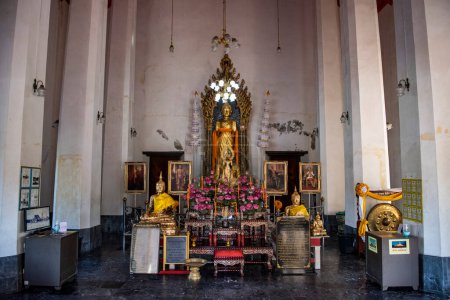Téléchargez les photos : Thaïlande, Samut Prakan - 7 décembre 2023 : Wat Phra Samut Chedi dans la ville de Samut Prakan dans la province Samut Prakan en Thaïlande. - en image libre de droit