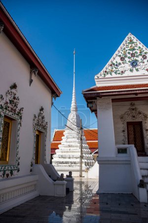 Wat Phaichayonphonsep en la ciudad de Phra Pradaeng cerca de la ciudad y provincia Samut Prakan en Tailandia en Diciembre 7, 2023.