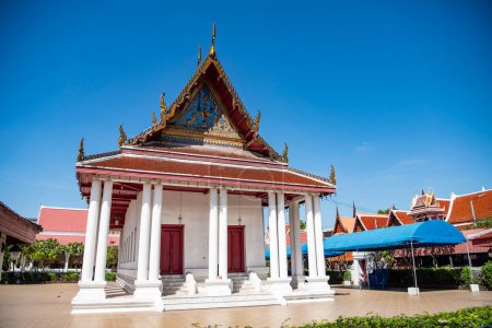 Wat Songtham dans la ville de Phra Pradaeng près de la ville et de la province Samut Prakan en Thaïlande au 7 décembre 2023.