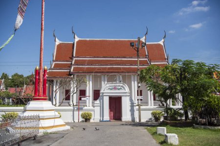 Foto de Wat Songtham en la ciudad de Phra Pradaeng cerca de la ciudad y la provincia Samut Prakan en Tailandia en Diciembre 7, 2023. - Imagen libre de derechos