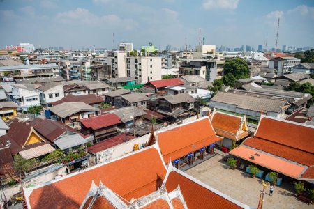 Photo for A view of Wat Intharawihan with Thewet City in the city of Bangkok in Thailand.  Thailand, Bangkok, December, 9, 2023 - Royalty Free Image