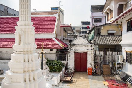 Foto de El Wat Mahannapharam Worawihan en Banglamphu en la ciudad de Bangkok en Tailandia. Tailandia, Bangkok, 10 de diciembre de 2023 - Imagen libre de derechos