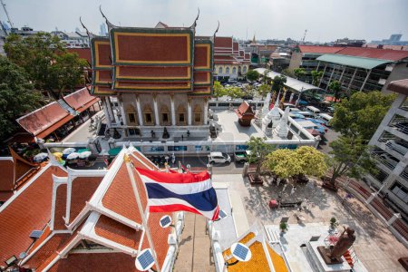 Photo for A view of Wat Intharawihan in Thewet in the city of Bangkok in Thailand.  Thailand, Bangkok, December, 9, 2023 - Royalty Free Image