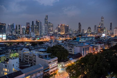 Photo for A city view from Hua Lamphong in China Town in the city of Bangkok in Thailand.  Thailand, Bangkok, November, 6, 2023 - Royalty Free Image