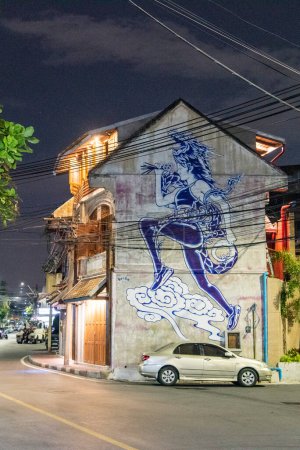 Téléchargez les photos : Une route et une maison dans la ville de Chine dans la ville de Bangkok en Thaïlande. Thaïlande, Bangkok, 6 novembre 2023 - en image libre de droit