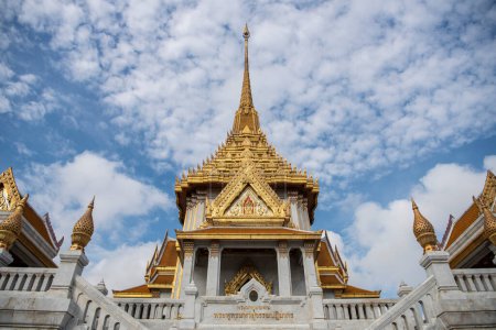 Photo for The Wat Traimit Withayaram Worawihan in China Town in the city of Bangkok in Thailand.  Thailand, Bangkok, November, 7, 2023 - Royalty Free Image