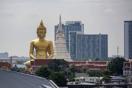 Photo for A view of the Big Buddha at Wat Paknam in Thonburi in the city of Bangkok in Thailand.  Thailand, Bangkok, December, 4, 2023 - Royalty Free Image