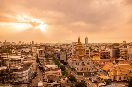 Photo for A view of Wat Traimit Withayaram Worawihan in China Town in the city of Bangkok in Thailand.  Thailand, Bangkok, November, 7, 2023 - Royalty Free Image