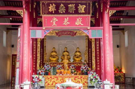 Téléchargez les photos : Le Sanctuaire Canton à China Town dans la ville de Bangkok en Thaïlande. Thaïlande, Bangkok, 8 novembre 2023 - en image libre de droit