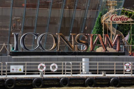 Foto de Una vista del centro comercial Iconsiam en el río Chao Phraya en Thonburi en la ciudad de Bangkok en Tailandia. Tailandia, Bangkok, 5 de diciembre de 2023 - Imagen libre de derechos