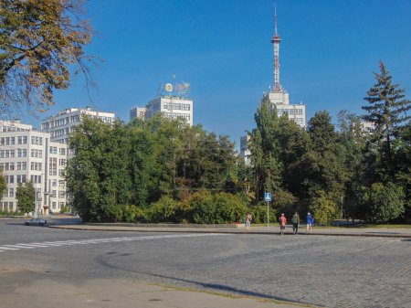 Foto de Ucrania, Járkov - 31 de agosto de 2015. Vista del edificio Gosprom en la plaza Svobody, Jarkov, Ucrania. - Imagen libre de derechos