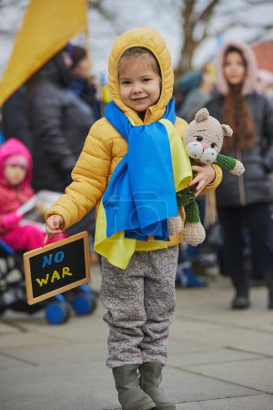 Kind bei einer Aktion zur Unterstützung der Ukraine in Dänemark.