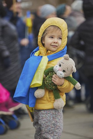 Kind bei einer Aktion zur Unterstützung der Ukraine in Dänemark.