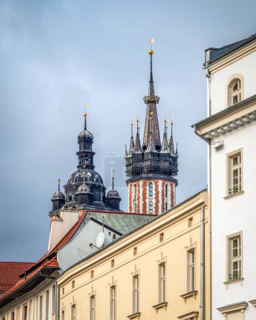 Téléchargez les photos : Tours d'église à Cracovie (Cracovie) - en image libre de droit