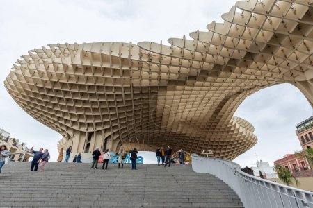 Téléchargez les photos : Metropol Parasol Setas de Sevilla structure en bois à Séville, Espagne le 7 Décembre 2022 - en image libre de droit