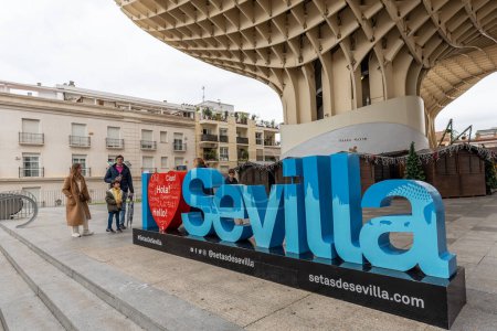 Foto de Metropol Parasol Setas de Sevilla estructura de madera en Sevilla, España en 7 Diciembre 2022 - Imagen libre de derechos
