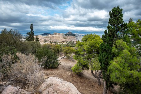 Téléchargez les photos : Ancienne Acropole et paysage urbain d'Athènes capitale de la Grèce - en image libre de droit