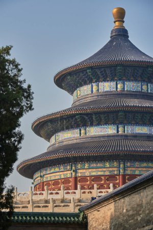 Téléchargez les photos : Monuments touristiques du Temple du Ciel, où les empereurs des dynasties Ming et Qing ont prié le ciel pour une bonne récolte, à Pékin, en Chine sur - en image libre de droit