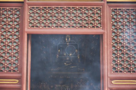 Téléchargez les photos : Temple Yonghe du bouddhisme tibétain dans le district de Dongcheng à Pékin, en Chine, le 21 avril 2024 - en image libre de droit