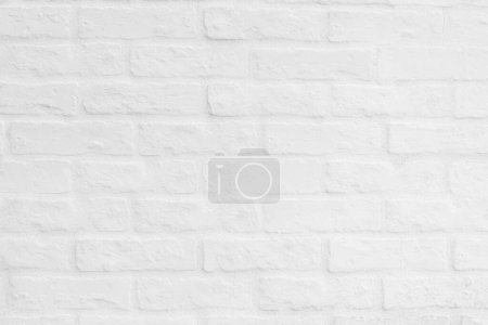 Téléchargez les photos : Moderne blanc vintage texture murale en brique pour fond rétro blanc lavé, Old Brick Wall Surface Grunge Shabby fond texture altérée teinté, vieux stuc gris clair, et peinture mur en brique blanche. - en image libre de droit