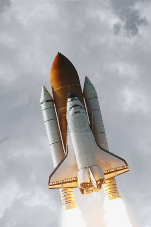Téléchargez les photos : Décollage de fusée. Les éléments de cette image fournis par la NASA - en image libre de droit