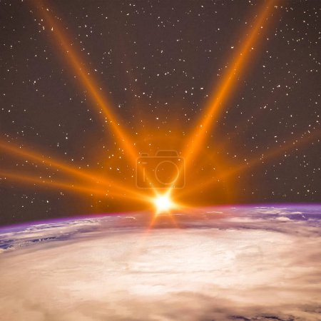 Téléchargez les photos : Lever de soleil sur la terre. Les éléments de cette image fournis par la NASA - en image libre de droit