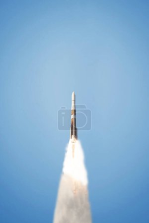 Foto de Hermoso lanzamiento de cohetes.Los elementos de esta imagen proporcionados por la NASA - Imagen libre de derechos