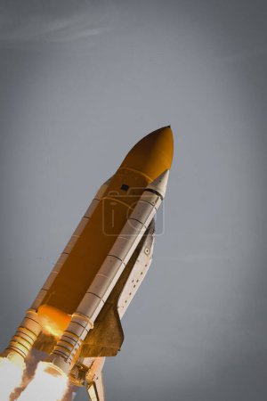 Foto de Despegue del cohete. Los elementos de esta imagen proporcionados por la NASA - Imagen libre de derechos