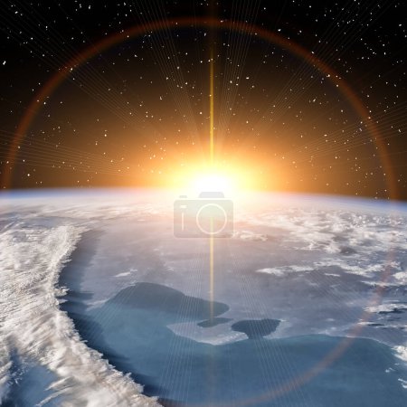 Téléchargez les photos : Lever de soleil sur la planète Terre. Les éléments de cette image fournis par la NASA - en image libre de droit