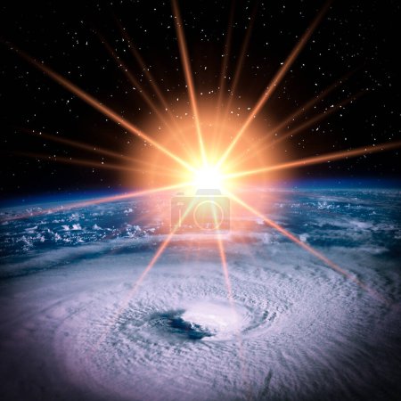 Foto de Salida del sol, vista desde el espacio. Los elementos de esta imagen proporcionados por la NASA - Imagen libre de derechos