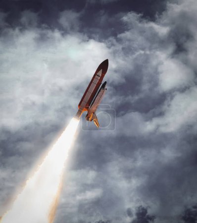 Foto de Nave espacial cohete. Los elementos de esta imagen proporcionados por la NASA - Imagen libre de derechos