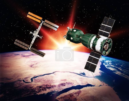 Foto de Tierra y naves espaciales. Espacio exterior. Los elementos de esta imagen proporcionados por la NASA - Imagen libre de derechos