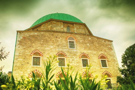 Foto de Vista de la mezquita en Pecs, Hungría. Foto de alta calidad - Imagen libre de derechos