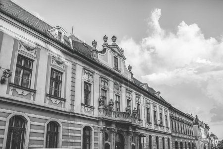 Bâtiment historique du bureau de poste à Eger, Hongrie. Photo de haute qualité
