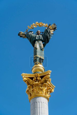 Téléchargez les photos : Monument d'indépendance de l'Ukraine à Kiev. Maidan Nezalezhnosti, Place de l'Indépendance - en image libre de droit