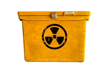 Téléchargez les photos : Panneau radioactif noir sur récipient jaune isolé avec des chemins de coupe sur fond blanc - en image libre de droit