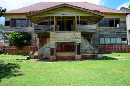 Ancienne maison en bois sur l'île de Siquijor, Philippines