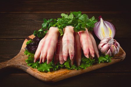 raw, pig's feet, young piglet, piglet's hooves,