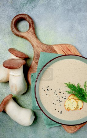 mushroom cream soup, with dill and bruschetta, mushroom eringi,