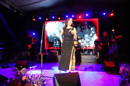 Téléchargez les photos : Vrgorac, Croatie, 11.06.2023. Concert de la chanteuse Severina, la plus grande star musicale des Balkans - en image libre de droit