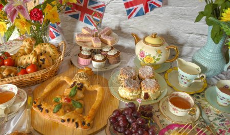 Foto de Celebra la coronación del rey Carlos III y las fiestas de la calle Queen Camilla fiestas de té vintage - Imagen libre de derechos