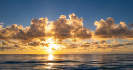 Photo for Sunset on sea background. Nature wallpaper with summer sea. Water sea texture. Calm sunrise on tropical sea. Ocean backdrop pattern - Royalty Free Image