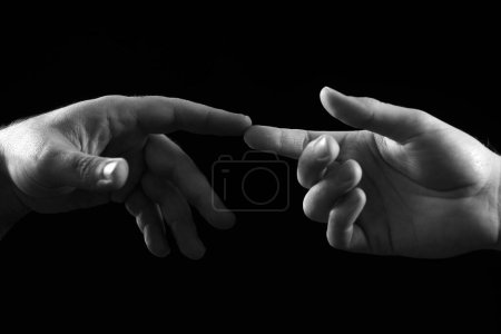 Foto de Pareja de manos sensual. Echando una mano. Solidaridad, compasión y rescate de caridad - Imagen libre de derechos