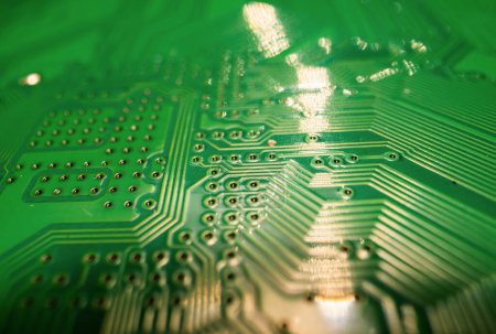 Foto de Electronic circuit board with semiconductors chip. Electronic motherboard card. Circuitry and close-up on electronics. Background of electronics on board electrical circuits, technology texture - Imagen libre de derechos