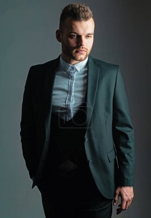 Photo for Business style. Confident and successful. Handsome young man in a business suit. Elegant handsome business man isolated on black. Closeup bearded businessman wearing stylish mens suit - Royalty Free Image