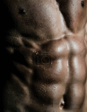 Foto de Cuerpo muscular. Hombre sexy. Guapo joven mans desnudo torso - Imagen libre de derechos