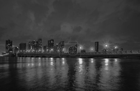 Foto de Florida. Ciudad de Miami skyline. Estados Unidos rascacielos del centro paisaje - Imagen libre de derechos