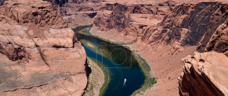Foto de Arizona Horseshoe Bend of Colorado River en el Gran Cañón. Panorámica del Gran Cañón. Aventura de viaje Concepto al aire libre - Imagen libre de derechos