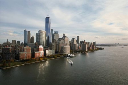 Téléchargez les photos : New York City skyline de Jersey sur l'Hudson River avec les gratte-ciel. Manhattan, Midtown, NYC, États-Unis. Quartier des affaires New York skyline avec des bâtiments, tours de New York. New York skyline - en image libre de droit