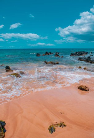 Foto de Playa tropical con arena marina en vacaciones de verano - Imagen libre de derechos